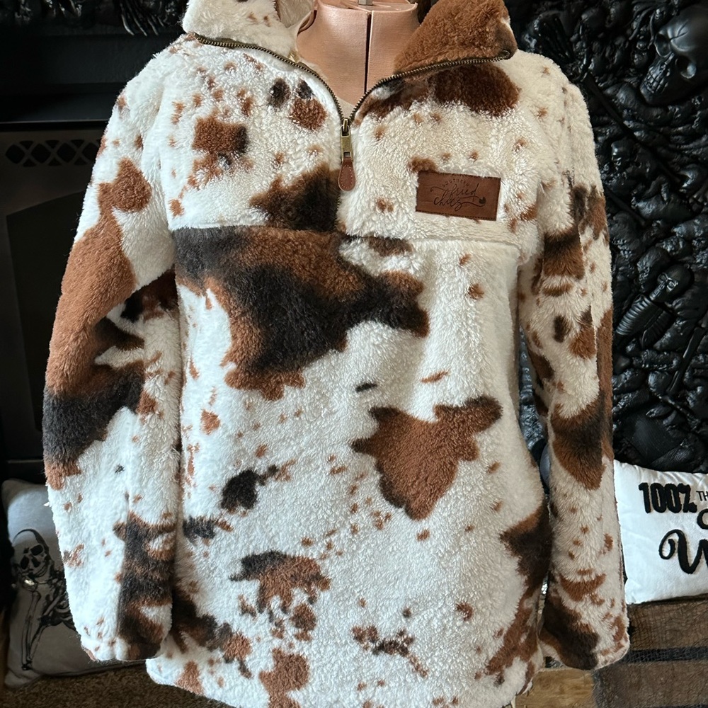 Cowprint pullover Sherpa 1/4 Zip Size Small Southern Fried Chics - Picture 2 of 8